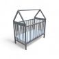 Preview: Kinderbett - Beistellbett - Babybett Haus 120x60cm mit Matratze Gurt und Rädern grau